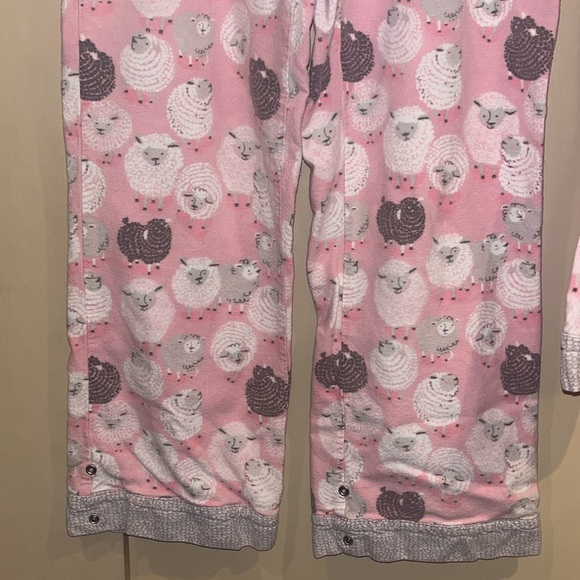 Munki Munki sheep themed pink and grey pajama set, flannel size Med / Large - Picture 7 of 11